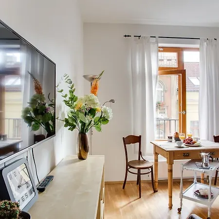 아파트 Jt's Francouzska Str. 프라하