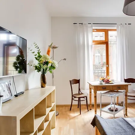 Jt's Francouzska Str. *