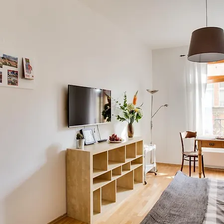 Jt's Francouzska Str.